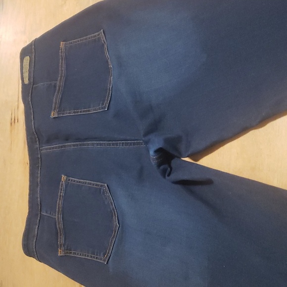 LUCKY AND BLESSED EXTREME FLARE HIGH RISE DARK WASH JEANS SZ 16 - Picture 8 of 13